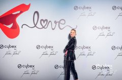 CYBEX携手超模Karolina Kurkova发布